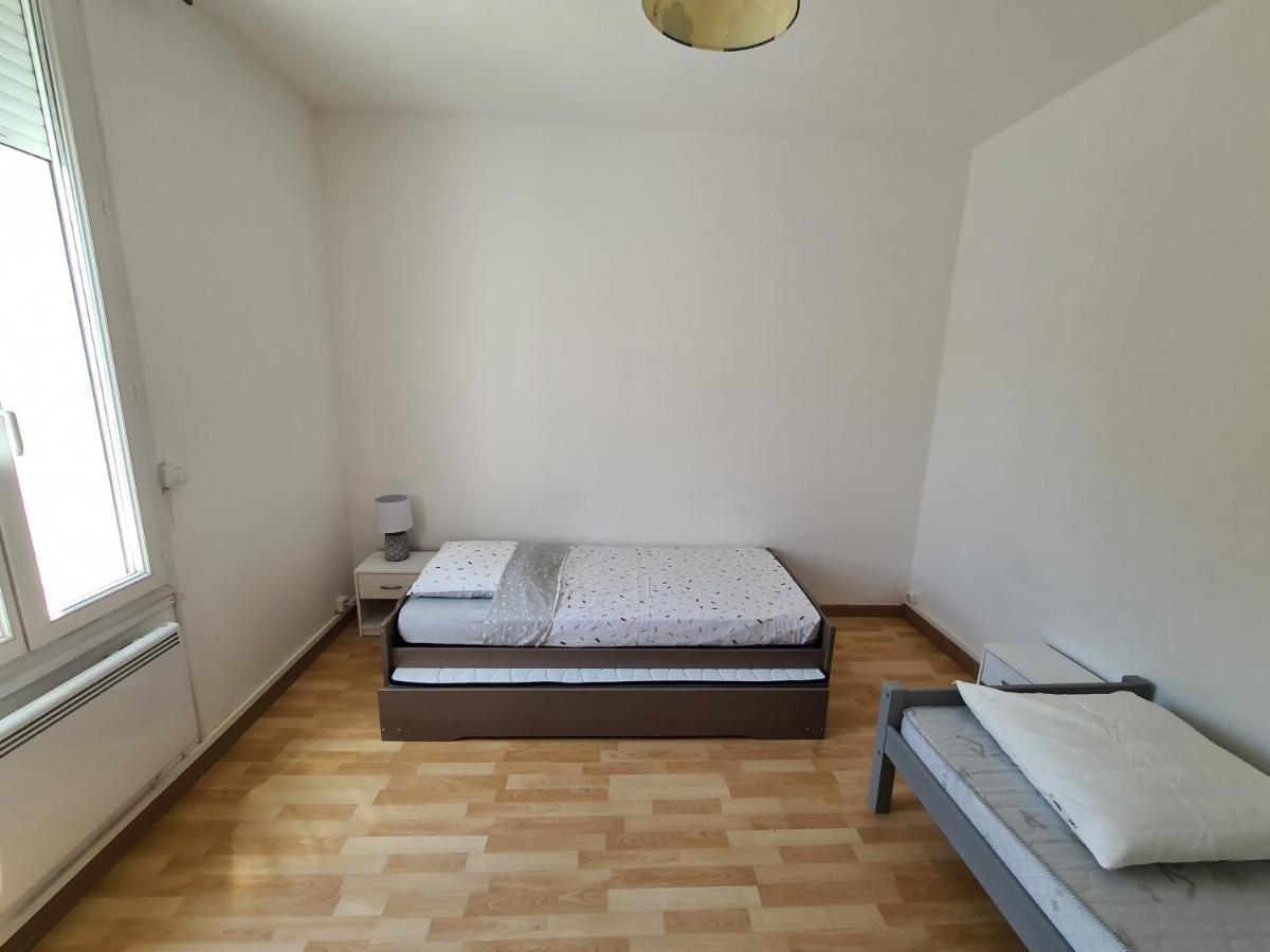 Appartement 60M2 Rdc Avec Jardin Saint-Genis-des-Fontaines Экстерьер фото