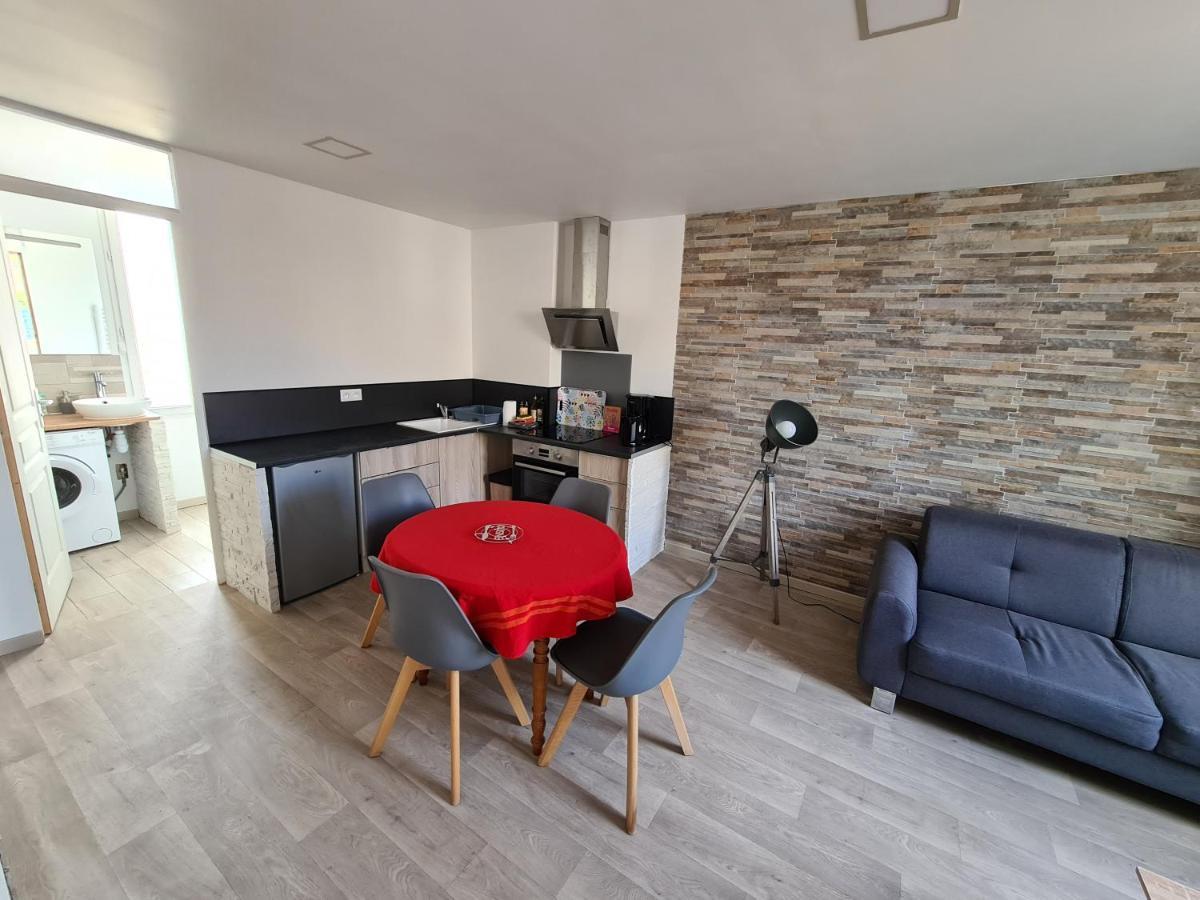 Appartement 60M2 Rdc Avec Jardin Saint-Genis-des-Fontaines Экстерьер фото